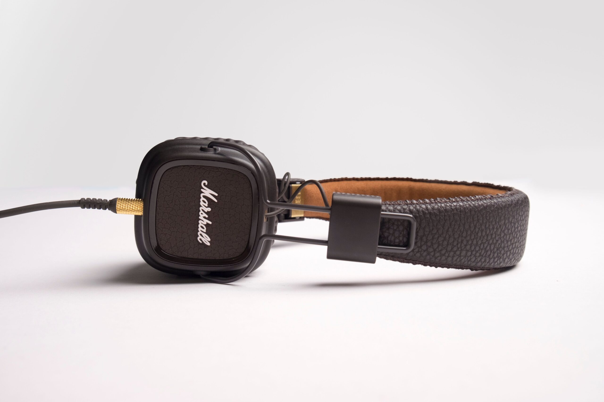 headphones-3.jpg