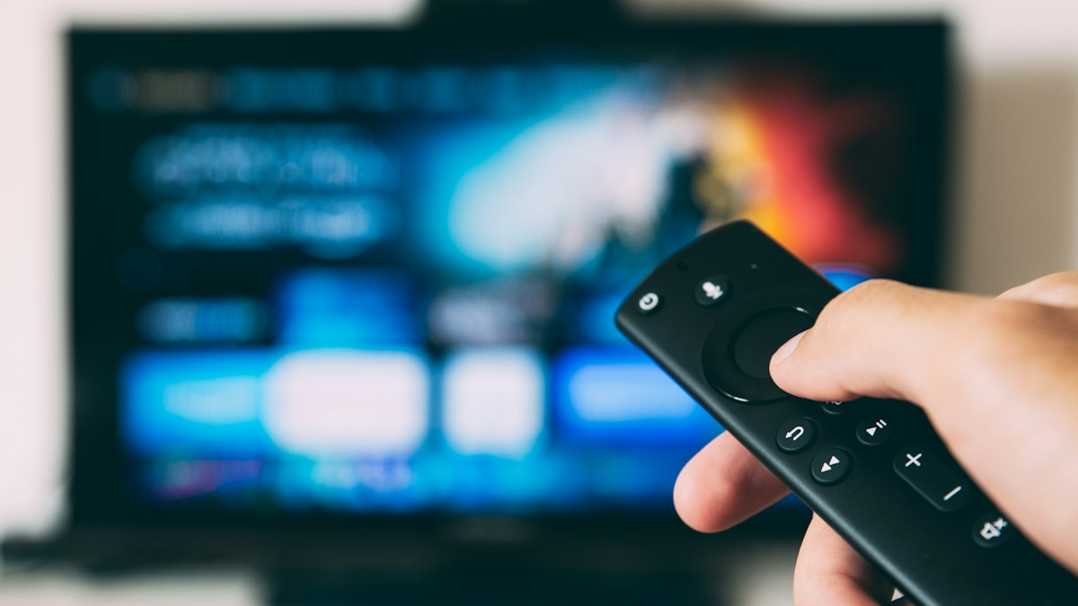 電源の入ったテレビ
